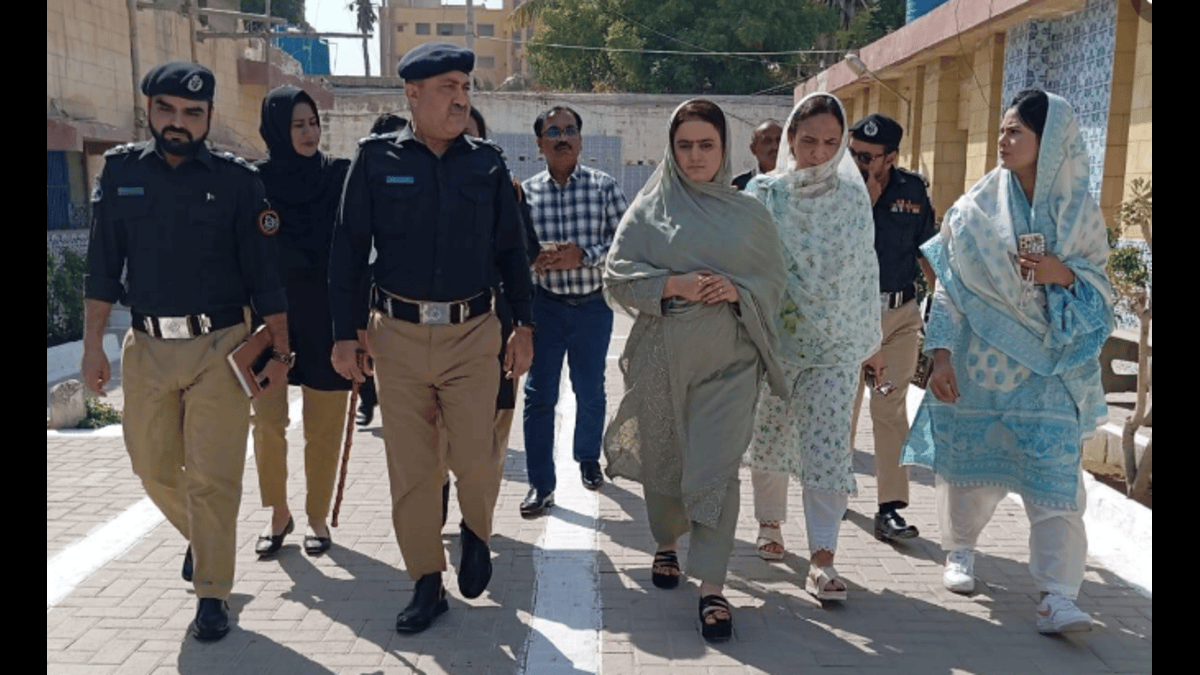 Minister Visits Karachi Women’s Prison, Reviews Inmate Welfare
